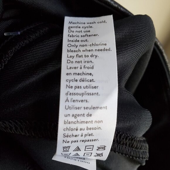 SPANX Quilted Faux Leather Leggings size XS NWT - Picture 9 of 10